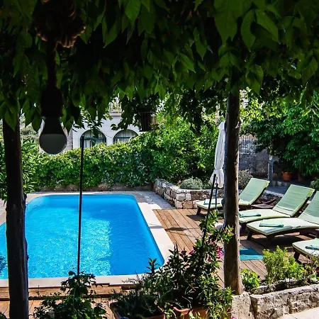 Matulic Villa Postira